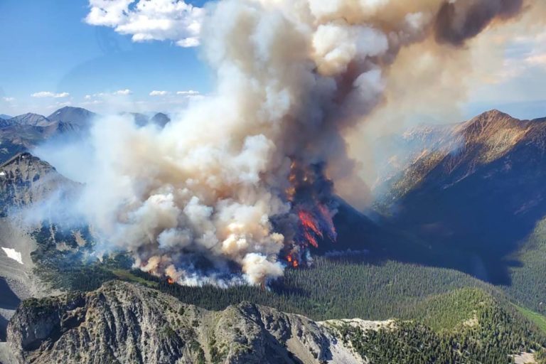 fuego canadá